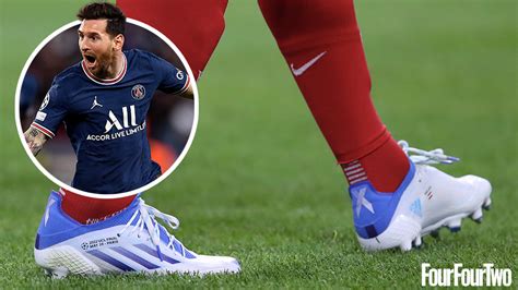 what cleats does messi wear.